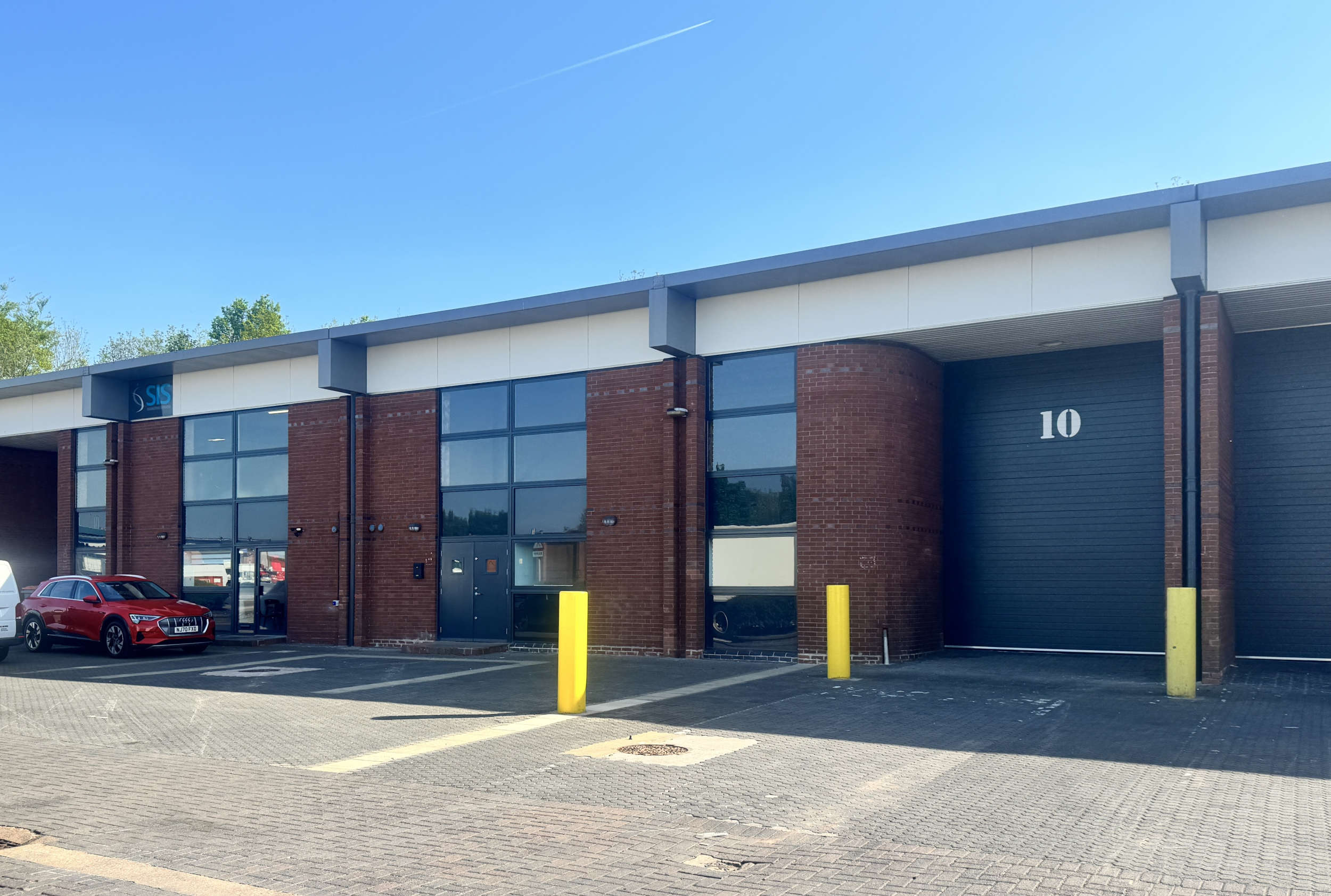 Gateway Park - High Quality Warehouse Units To Let